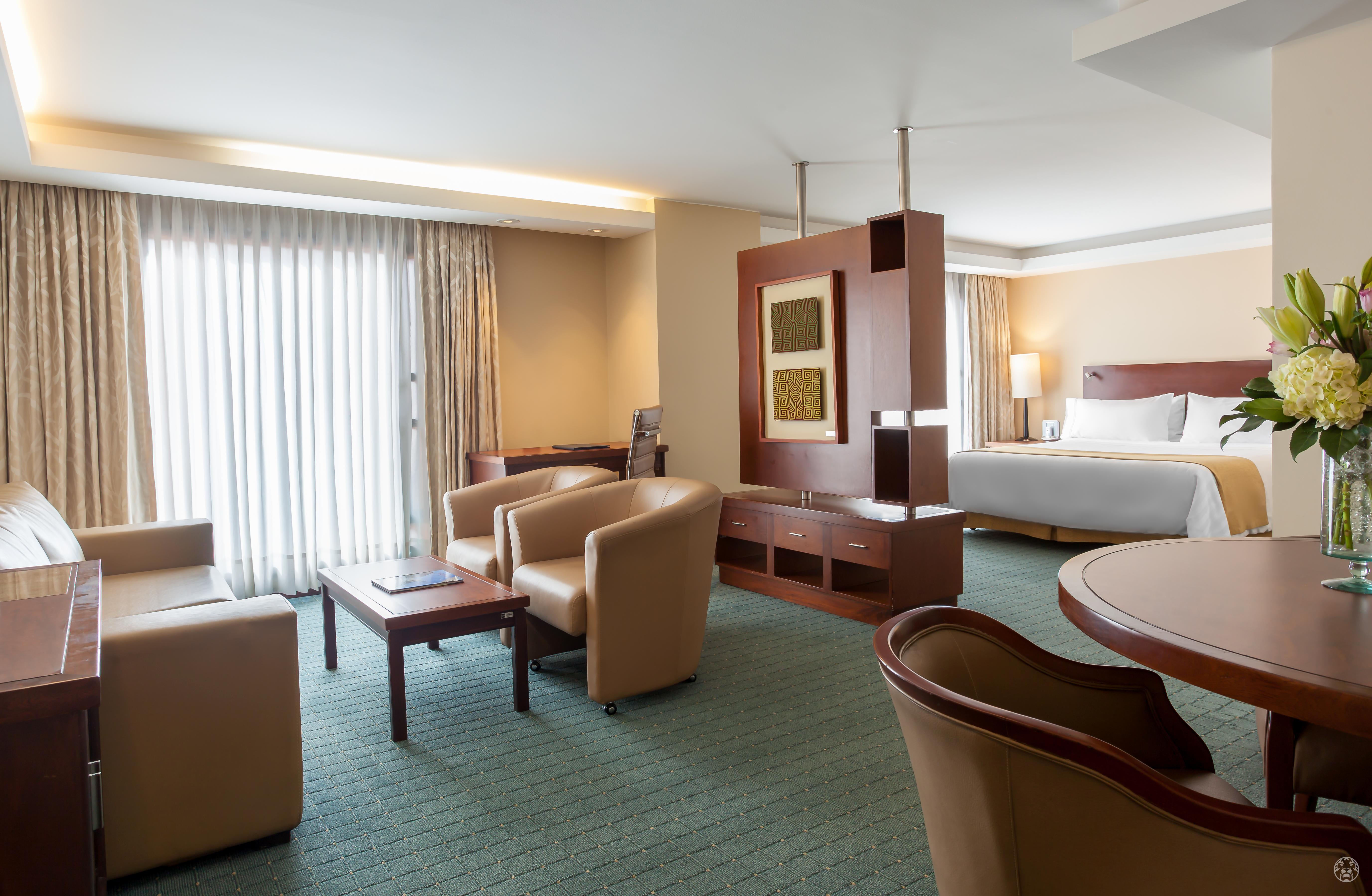 Ghl Hotel Capital Богота Экстерьер фото Suite