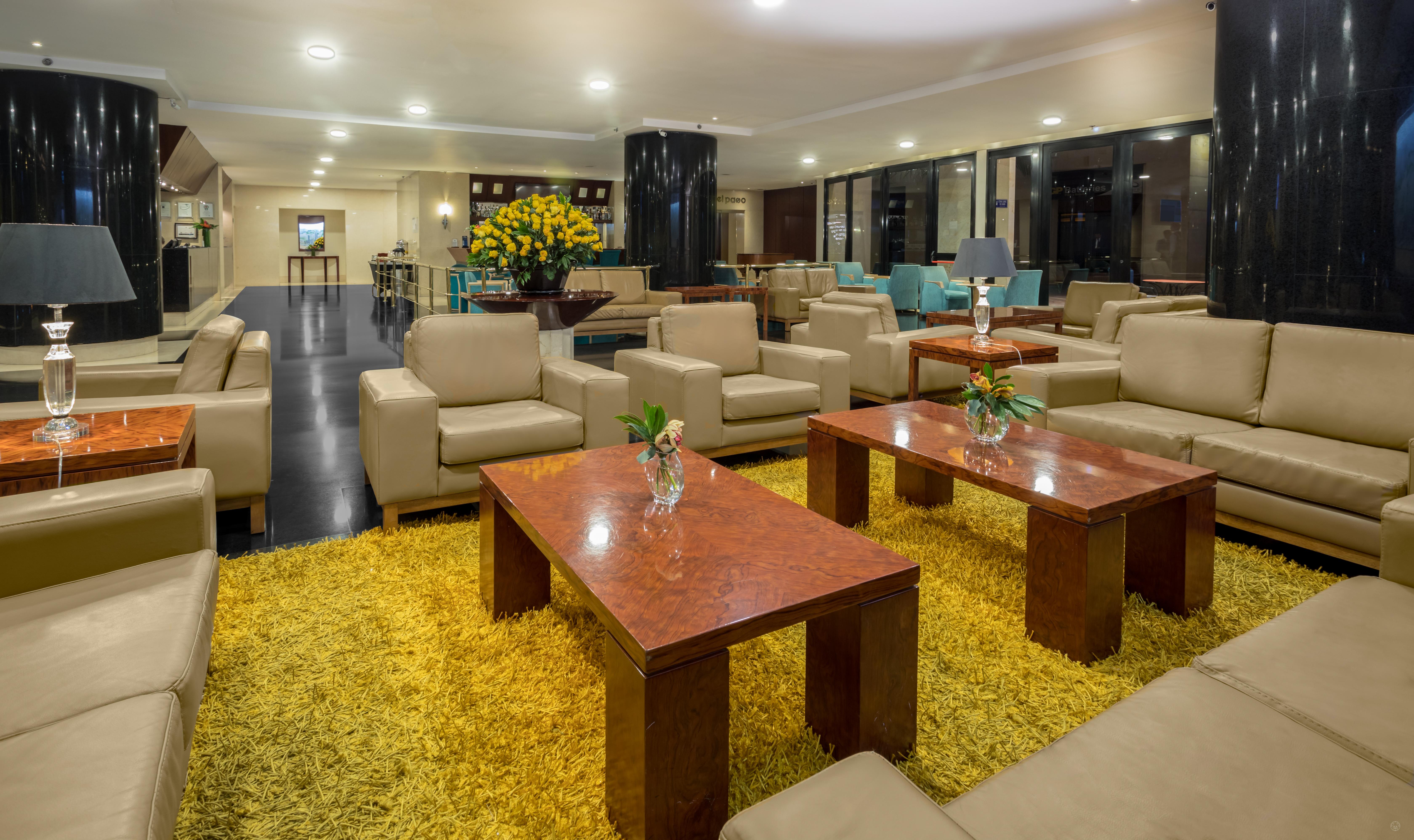 Ghl Hotel Capital Богота Экстерьер фото The lounge at the airport