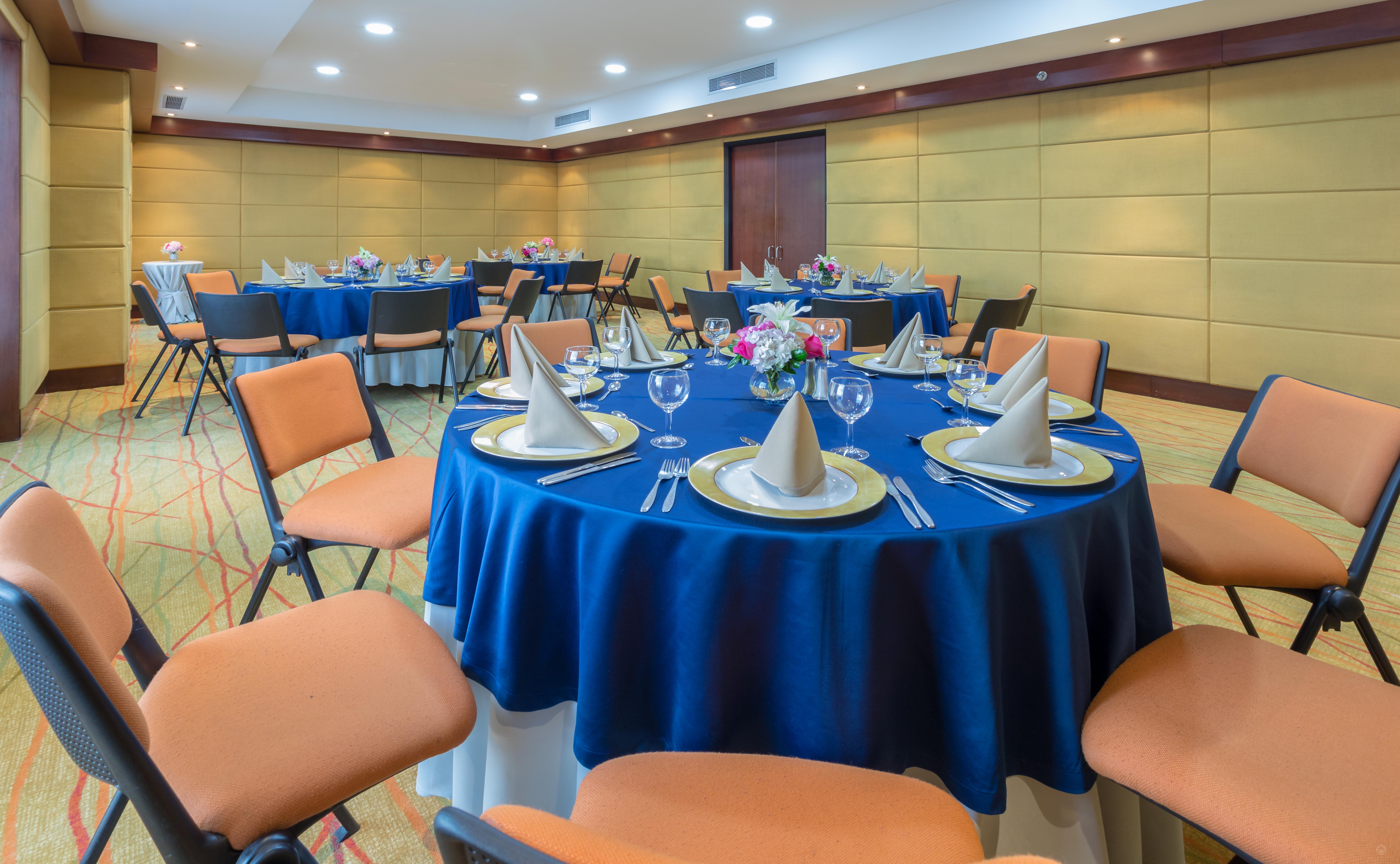 Ghl Hotel Capital Богота Экстерьер фото Banquet room